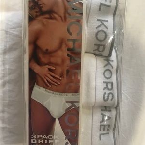 NWT Michael Kors 3  Pack Underwear